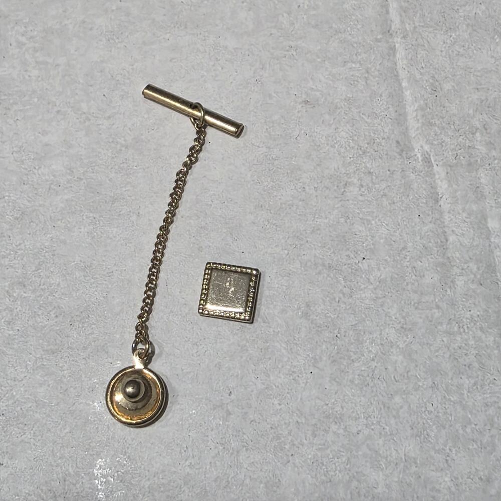 Vintage Sarah Coventry Gold Tone Tie Tack Tie Pin with Safety Chain Mid Century